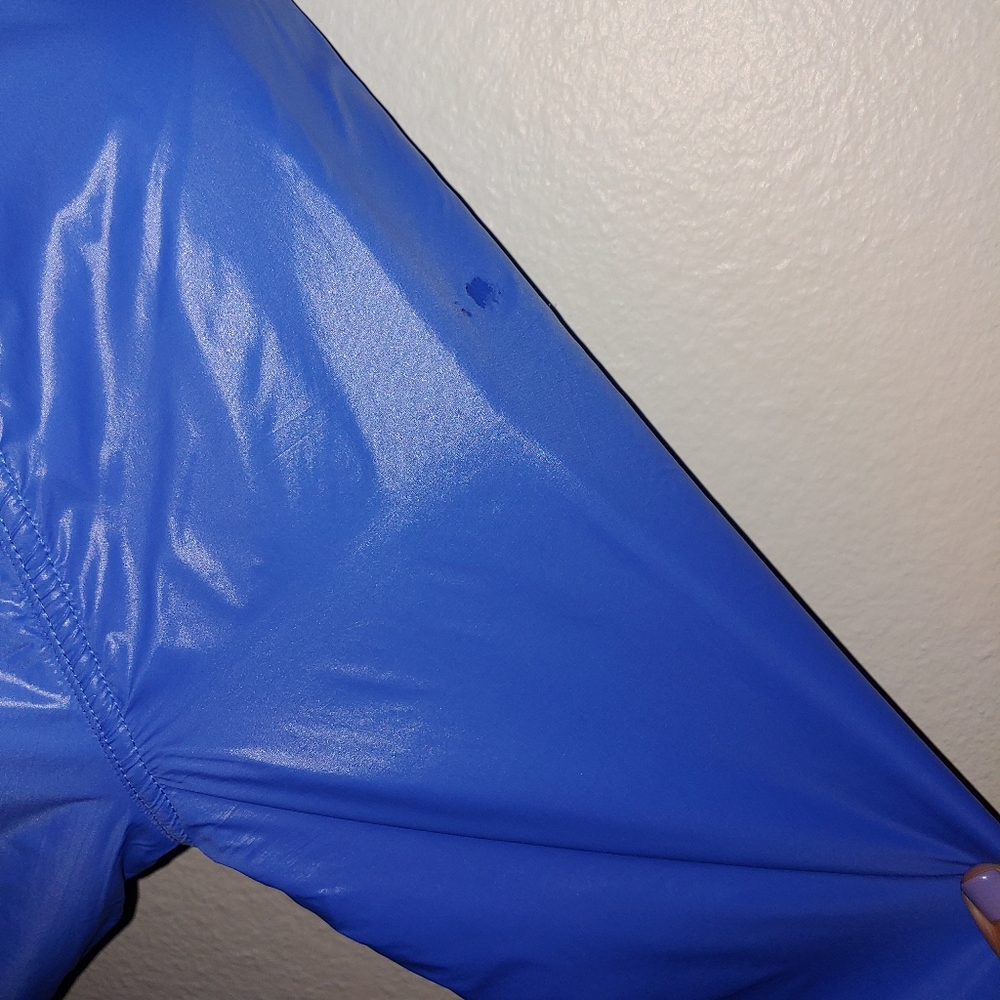 EUC NIKE Livestrong windbreaker therm fit jacket - Picture 8 of 8
